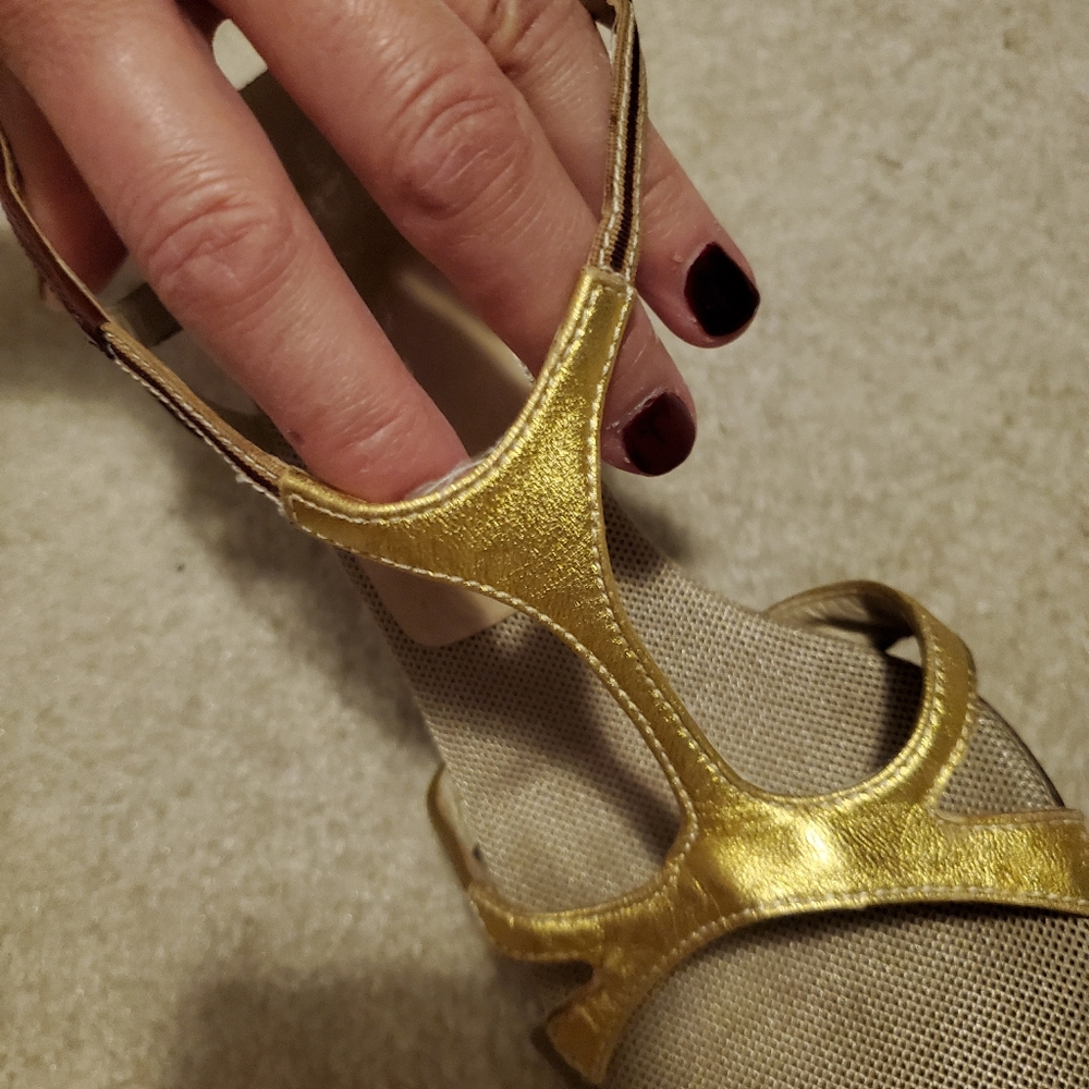 PRADA gold burdandy size 37 1/2 sandles